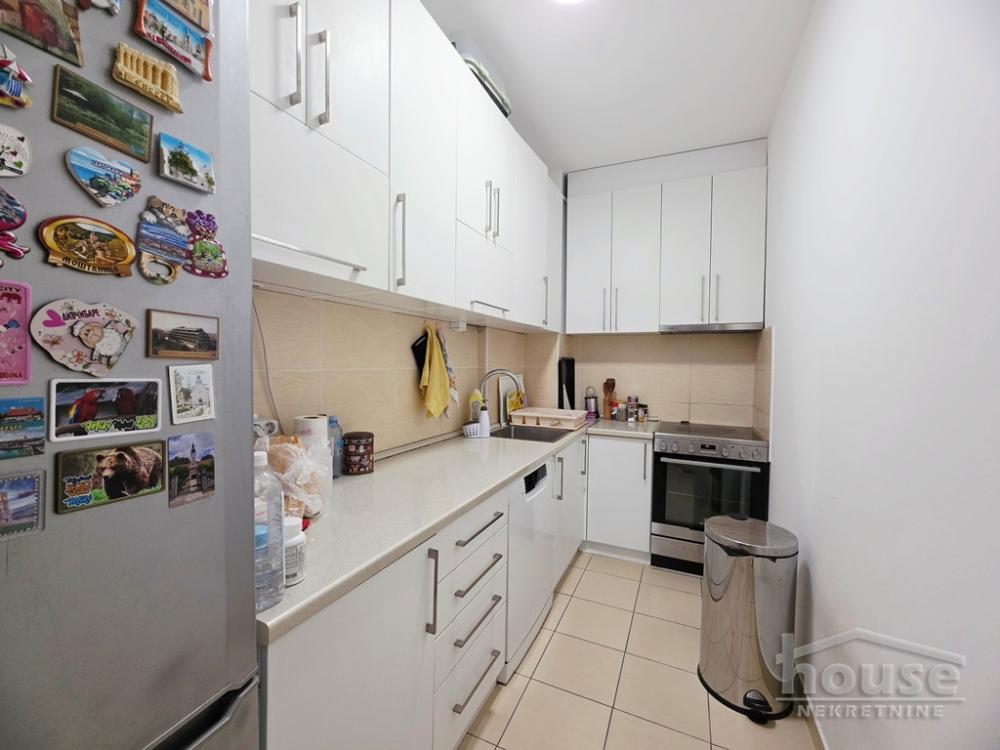 Slika 11 - Stan,NOVI SAD,BULEVAR EVROPE,kv: 52.00, € 135000, ID: 1065718