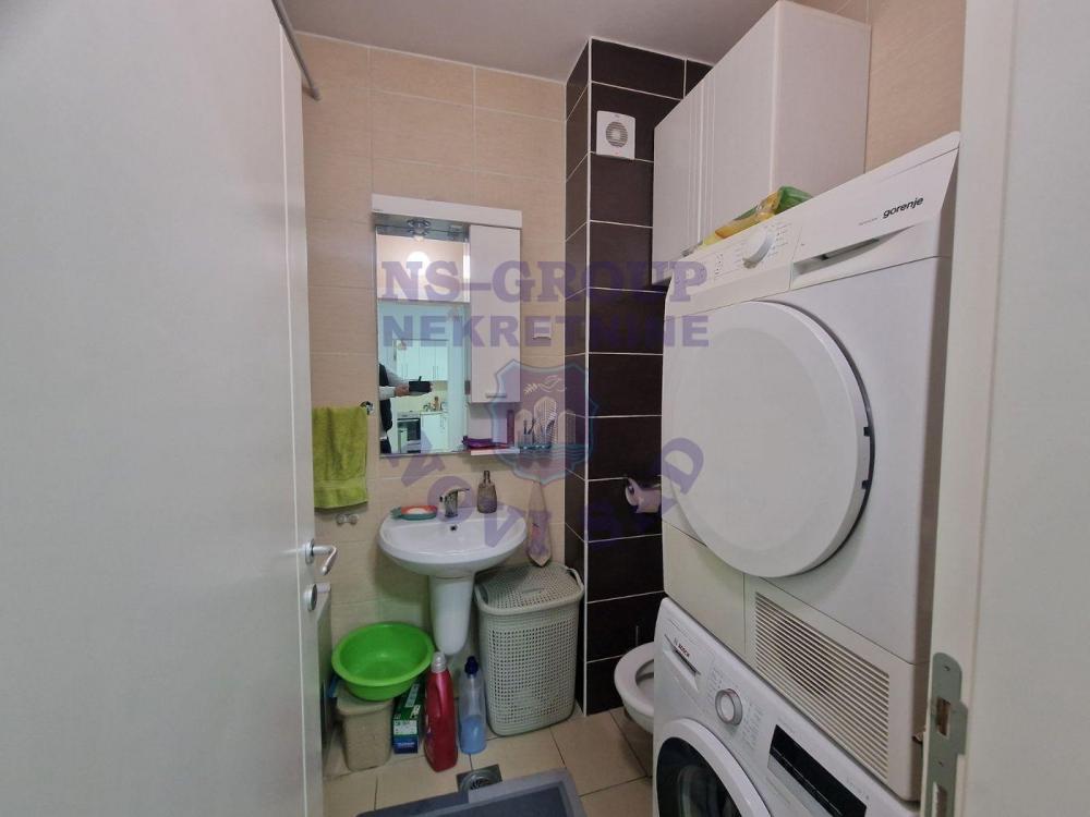 Slika 1 - Prodaja stana, 52m2, Bulevar Evrope Novi Sad, sa terasom, ima lift