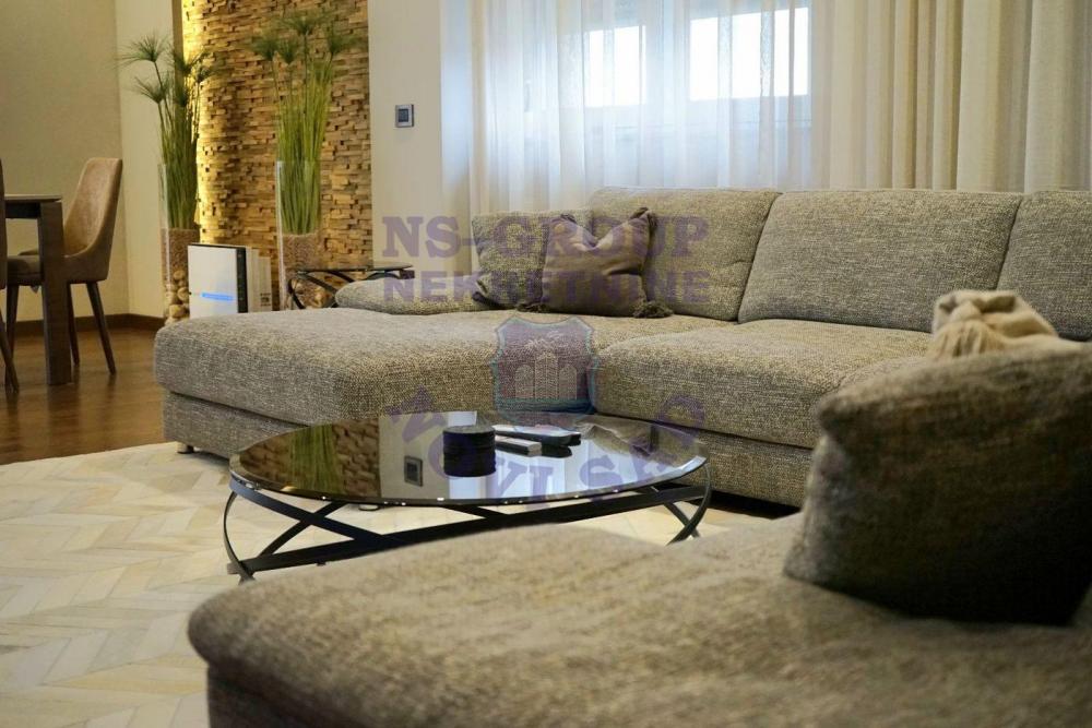 Slika 1 - Odličan trosoban stan na Novoj Detelinari!