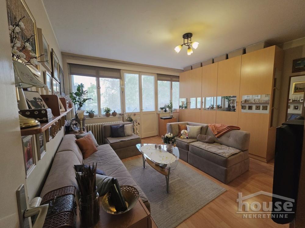 Slika 1 - Stan,NOVI SAD,BULEVAR,kv: 57.00, € 140000, ID: 1065717