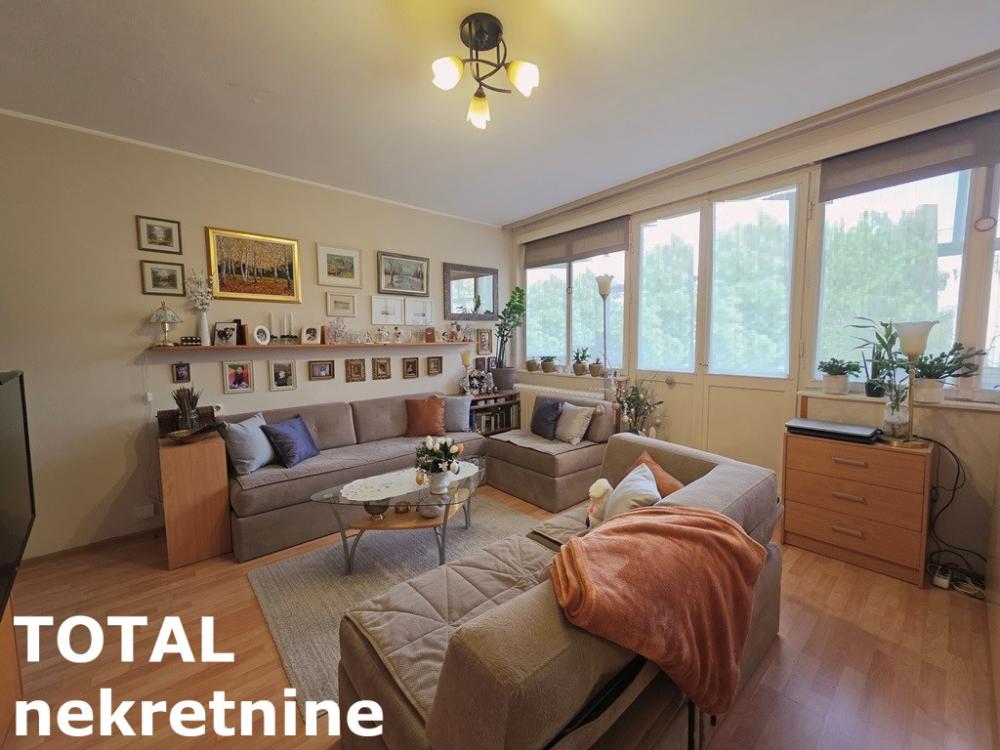 Slika 2 - Stan,NOVI SAD,ZELEZNICKA STANICA,kv: 57.00, € 140000, ID: 1102565