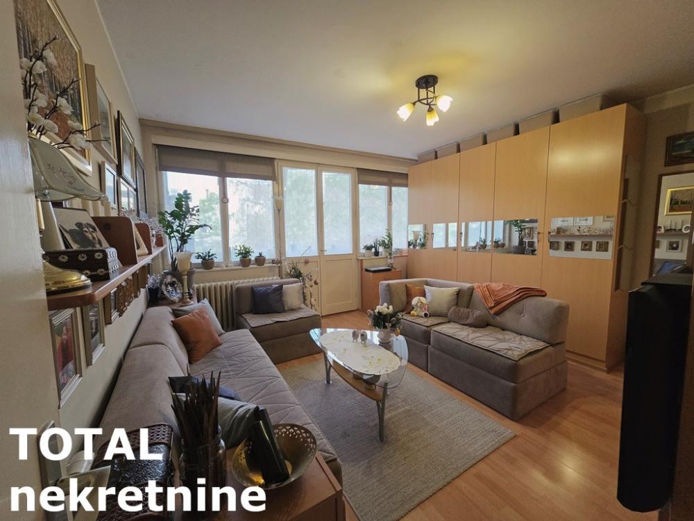 Slika 1 - Stan,NOVI SAD,ZELEZNICKA STANICA,kv: 57.00, € 140000, ID: 1102565