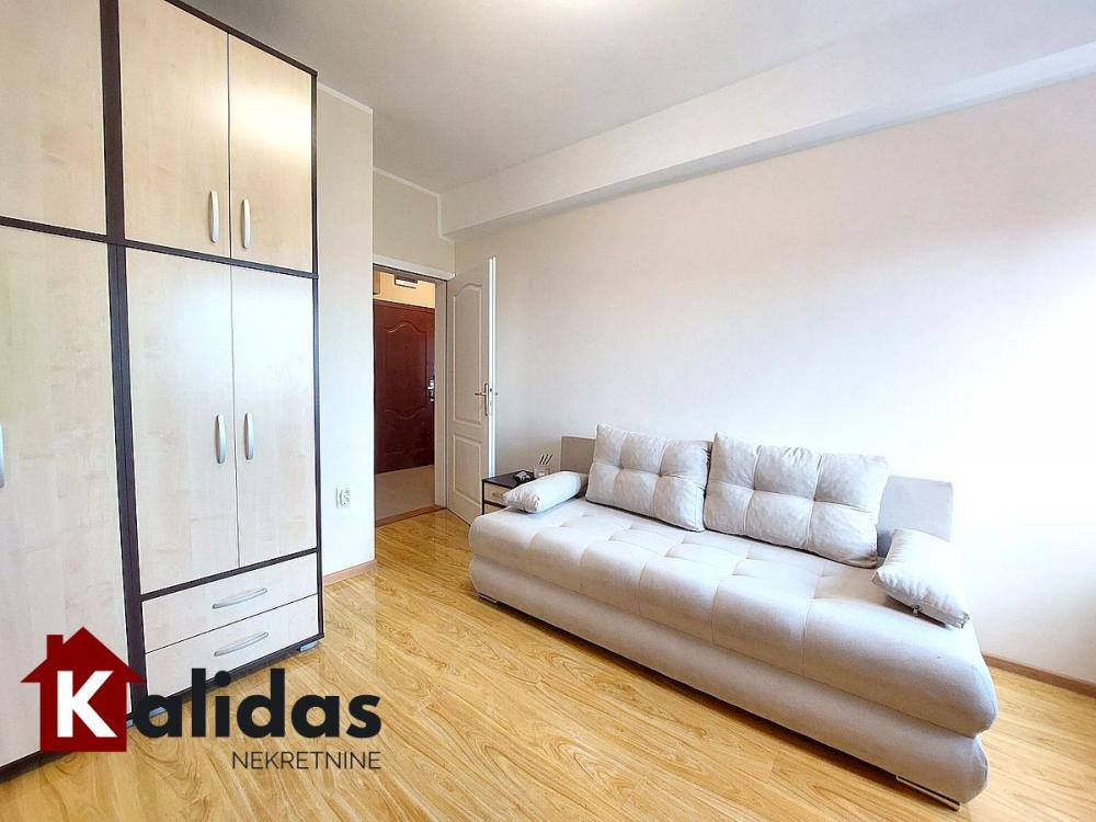 Slika 10 - Stan,NOVI SAD,BULEVAR EVROPE,kv: 54, € 144200, ID: 1008738