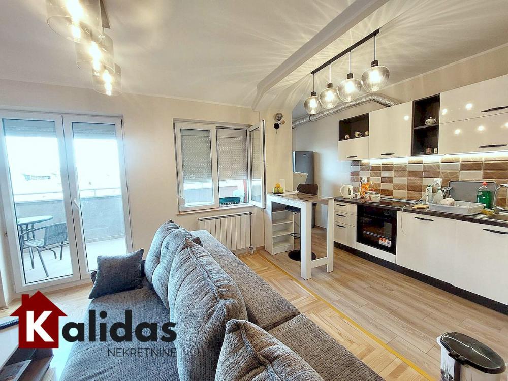 Slika 5 - Stan,NOVI SAD,BULEVAR EVROPE,kv: 54, € 144200, ID: 1008738