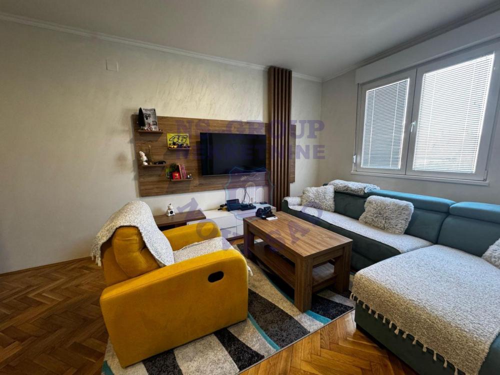 Slika 2 - Trosoban, 68m2, Novi Sad centar Novi Sad, sa terasom, ima lift