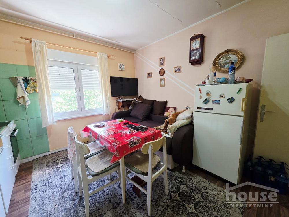 Slika 3 - Stan,NOVI SAD,SATELIT,kv: 50.00, € 110000, ID: 1065713