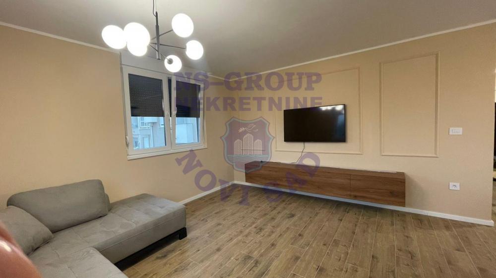 Slika 1 - Odlican cetvorosoban stan kod Veternicke rampe!