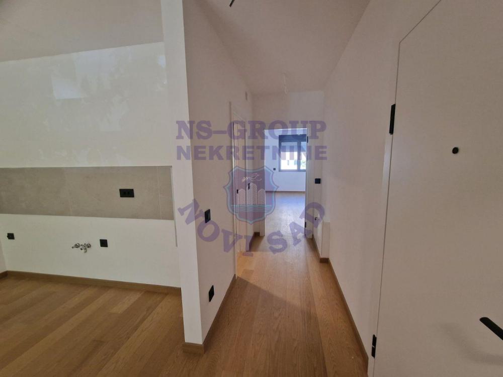 Slika 2 - 62m2 Grbavica! Dve spavaće sobe