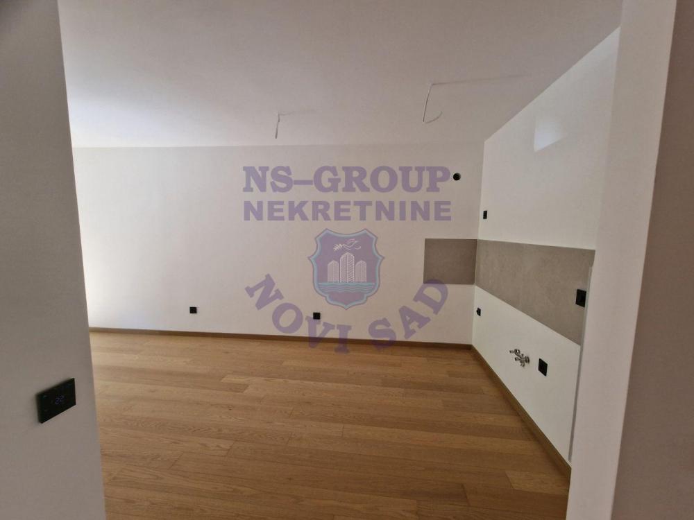 Slika 4 - 62m2 Grbavica! Dve spavaće sobe