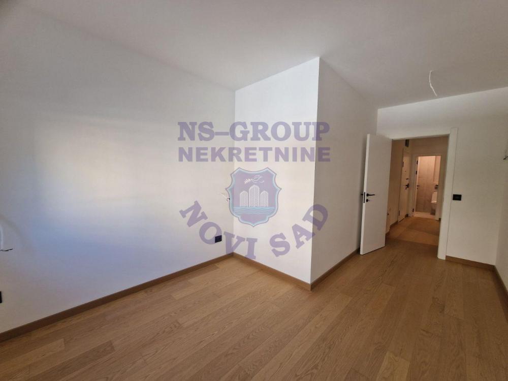 Slika 5 - 62m2 Grbavica! Dve spavaće sobe