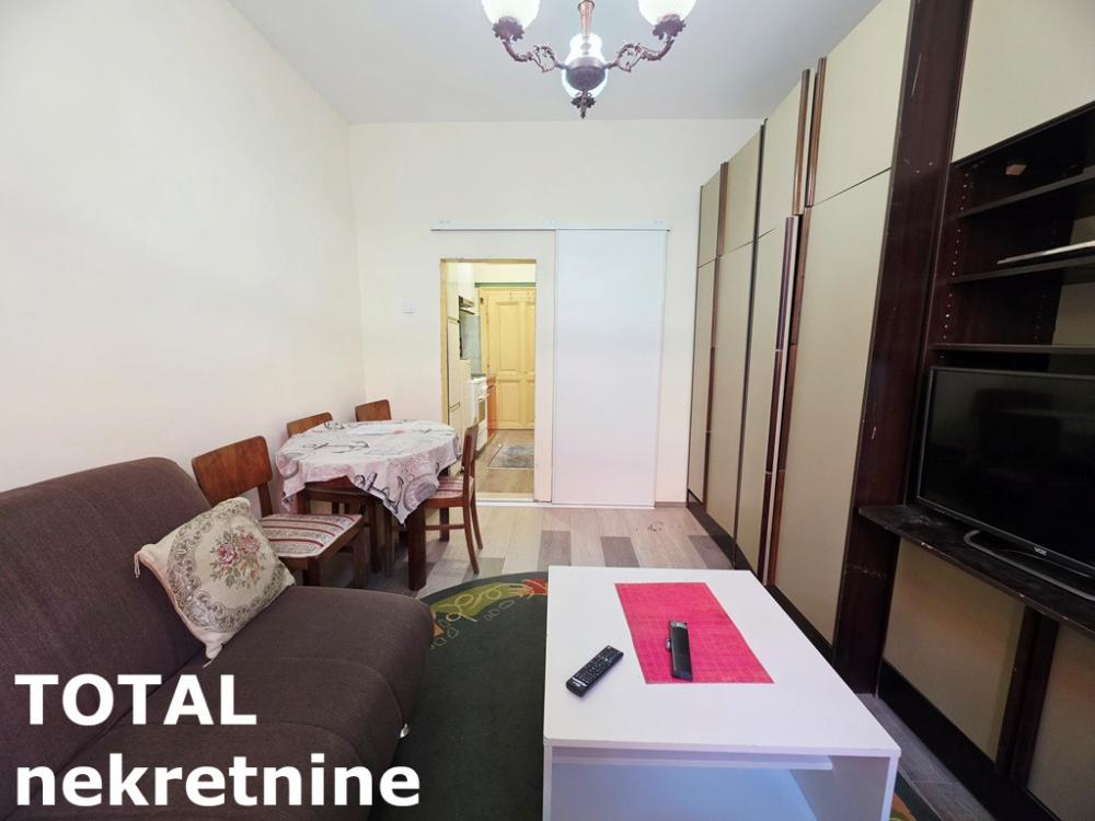 Slika 2 - Stan,NOVI SAD,PETROVARADIN,kv: 22.00, € 99000, ID: 1102572