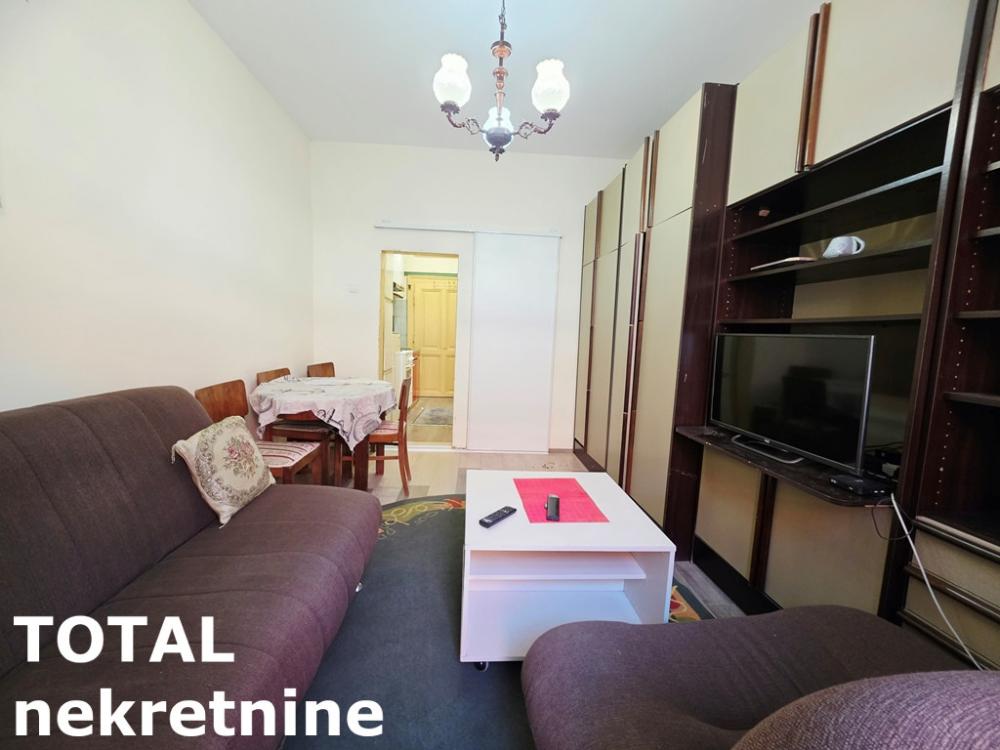 Slika 3 - Stan,NOVI SAD,PETROVARADIN,kv: 22.00, € 99000, ID: 1102572
