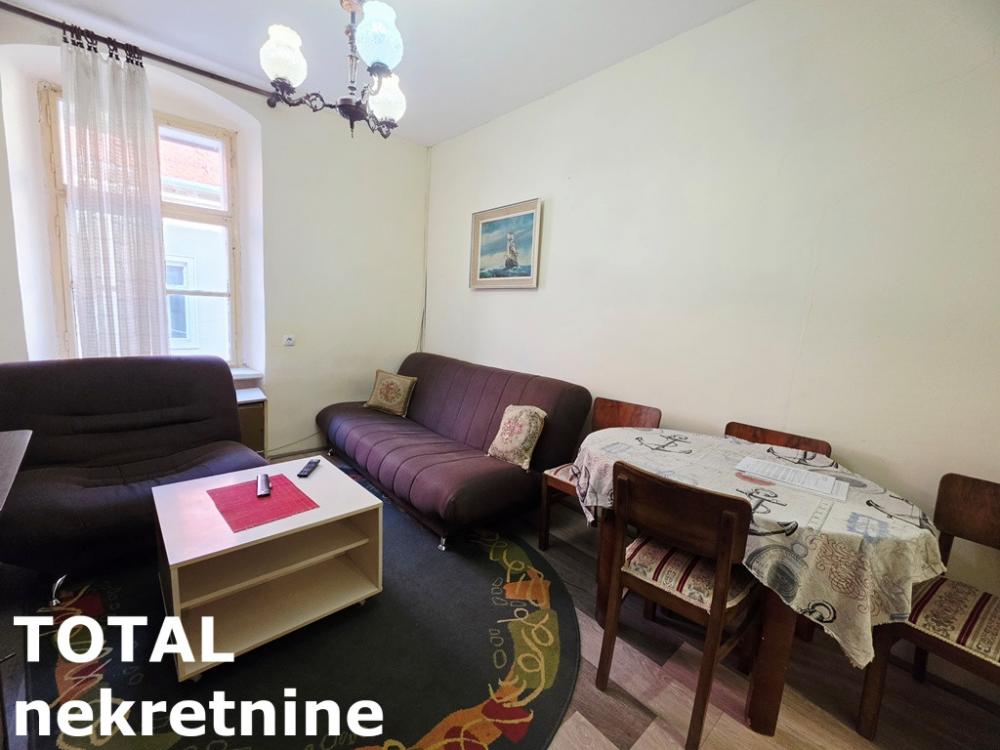 Slika 1 - Stan,NOVI SAD,PETROVARADIN,kv: 22.00, € 99000, ID: 1102572