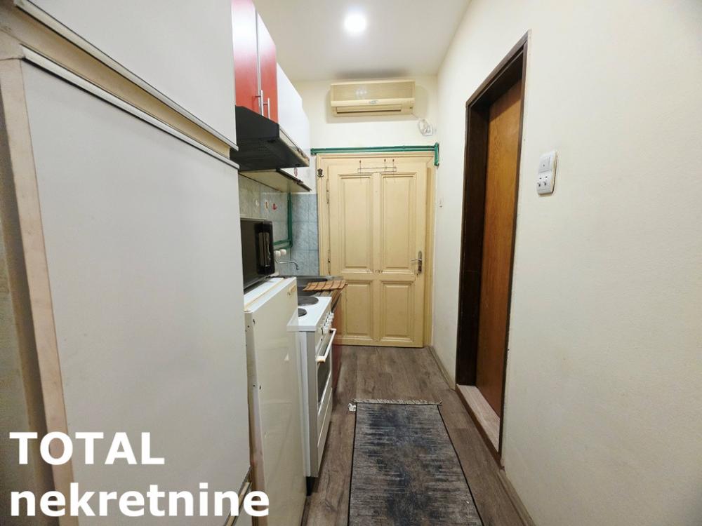 Slika 5 - Stan,NOVI SAD,PETROVARADIN,kv: 22.00, € 99000, ID: 1102572