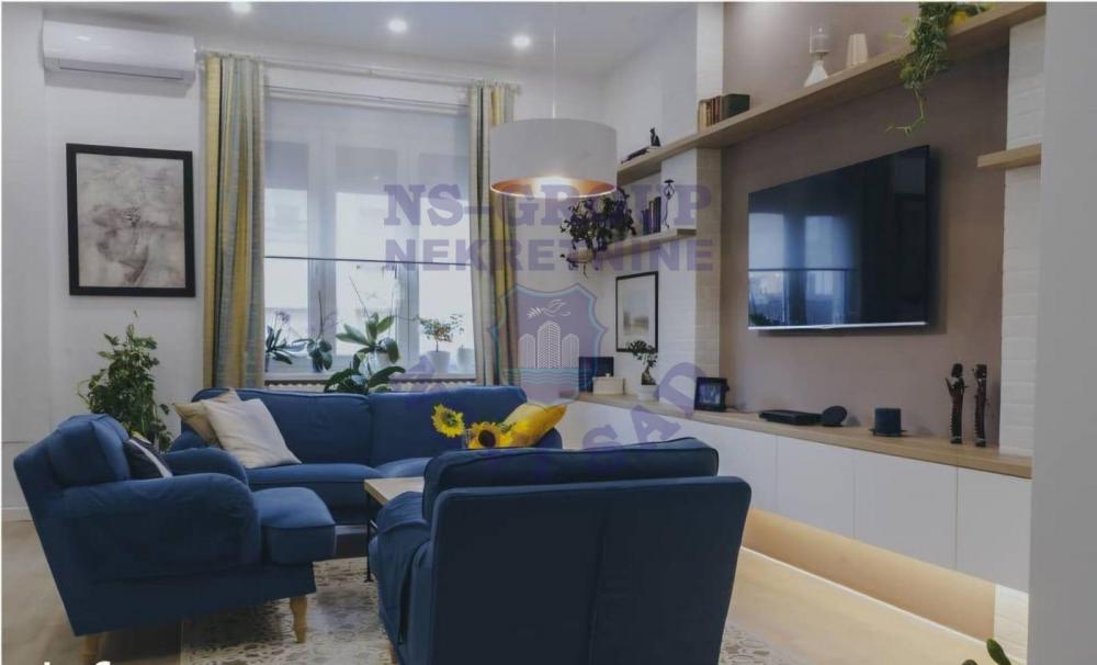 Slika 1 - Trosoban, 92m2, Novi Sad centar Novi Sad, sa terasom, sa garažom