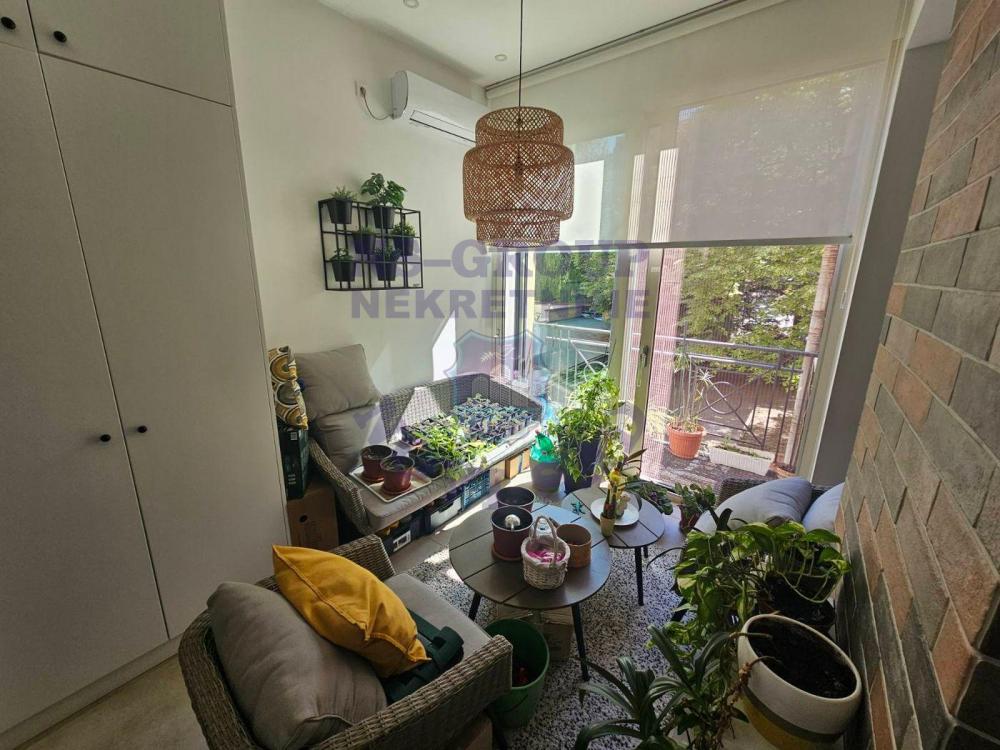 Slika 9 - Trosoban, 92m2, Novi Sad centar Novi Sad, sa terasom, sa garažom