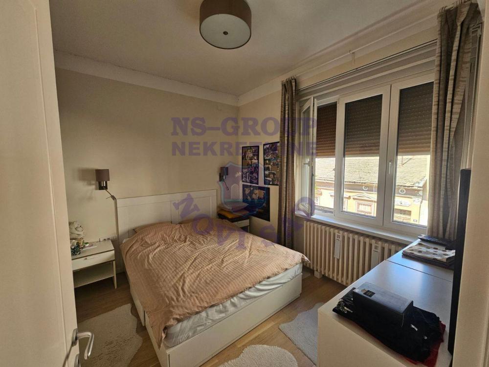 Slika 8 - Trosoban, 92m2, Novi Sad centar Novi Sad, sa terasom, sa garažom