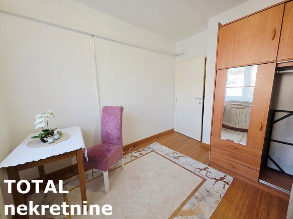 Slika 9 - Stan,NOVI SAD,GRBAVICA,kv: 54.00, € 160000, ID: 1102311