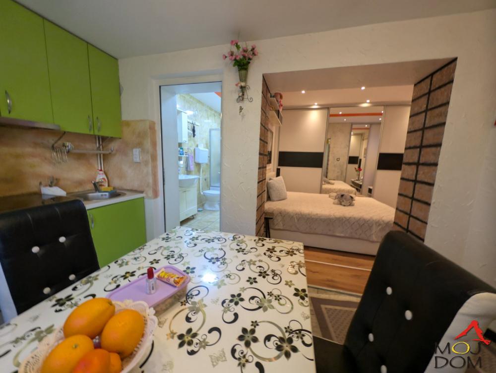 Slika 2 - Stan,NOVI SAD,ADICE,kv: 28, € 82400, ID: 1029837