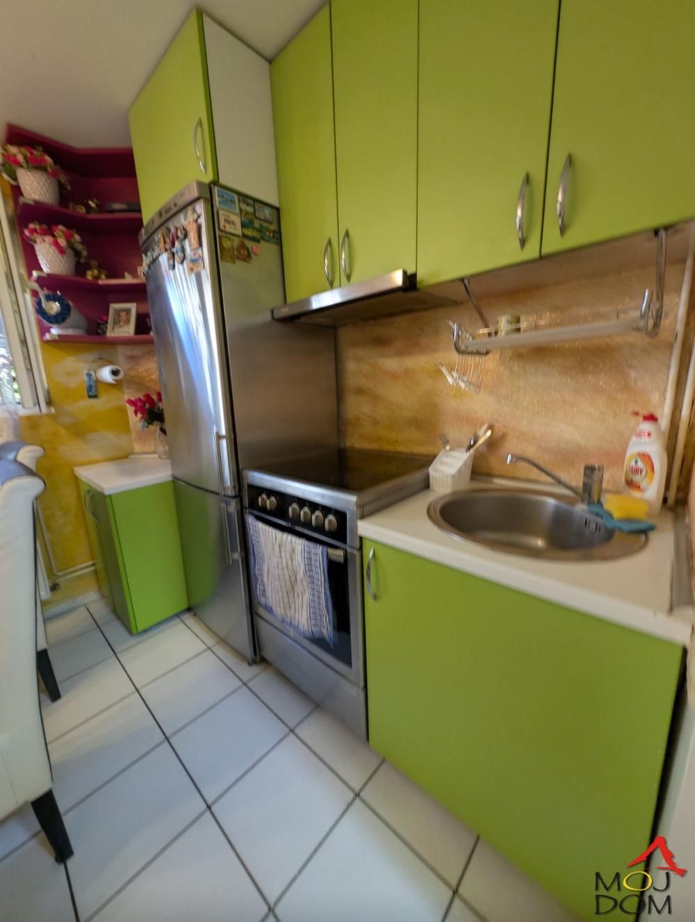 Slika 3 - Stan,NOVI SAD,ADICE,kv: 28, € 82400, ID: 1029837