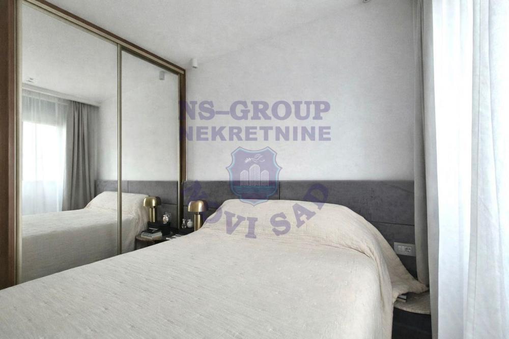 Slika 5 - Fenomenalan trosoban stan u samom Centru Novog Sada!