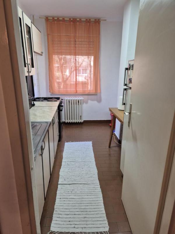 Slika 1 - Dvoiposoban, 80m2, Liman 4 Novi Sad, sa terasom, ima lift