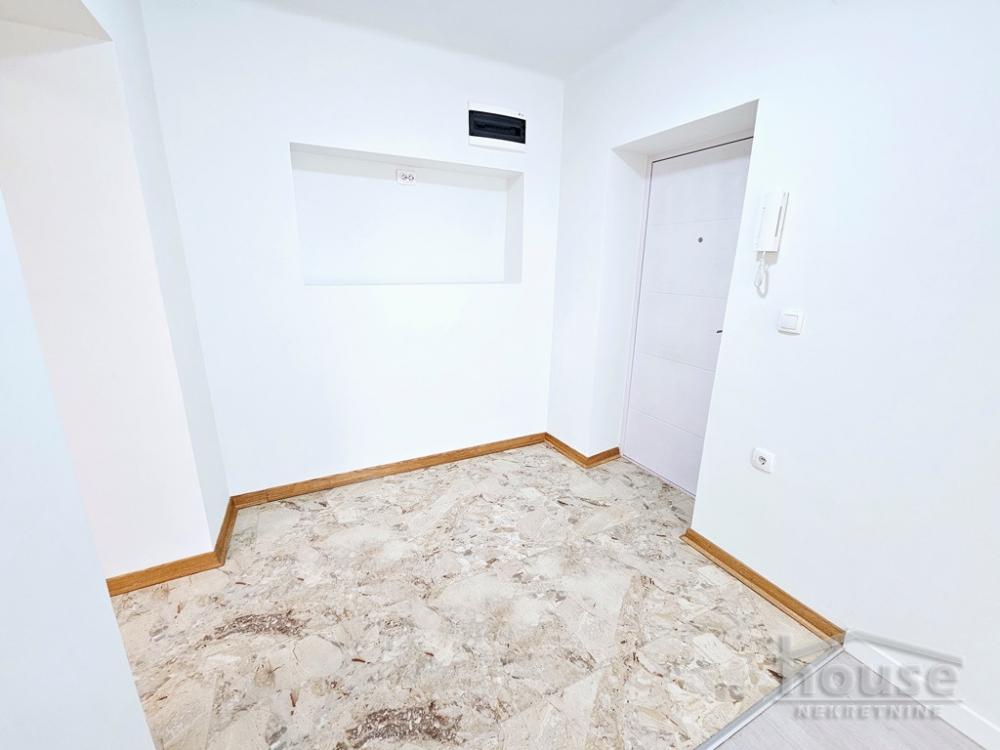 Slika 11 - Stan,NOVI SAD,CENTAR,kv: 37.00, € 114700, ID: 1062329