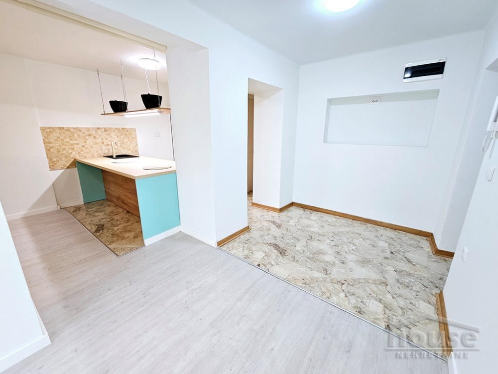 Slika 10 - Stan,NOVI SAD,CENTAR,kv: 37.00, € 114700, ID: 1062329