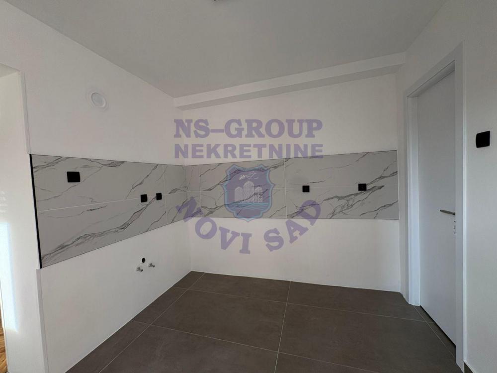 Slika 3 - Dvosoban, 49m2, Adamovićevo naselje Novi Sad