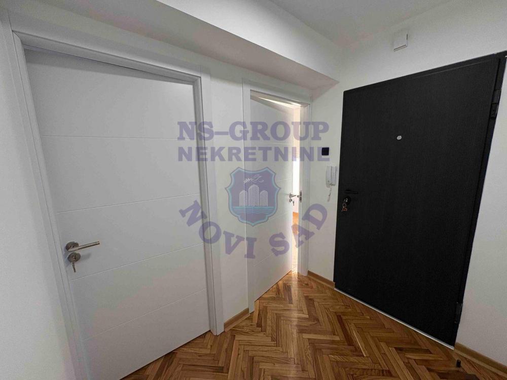 Slika 6 - Dvosoban, 49m2, Adamovićevo naselje Novi Sad