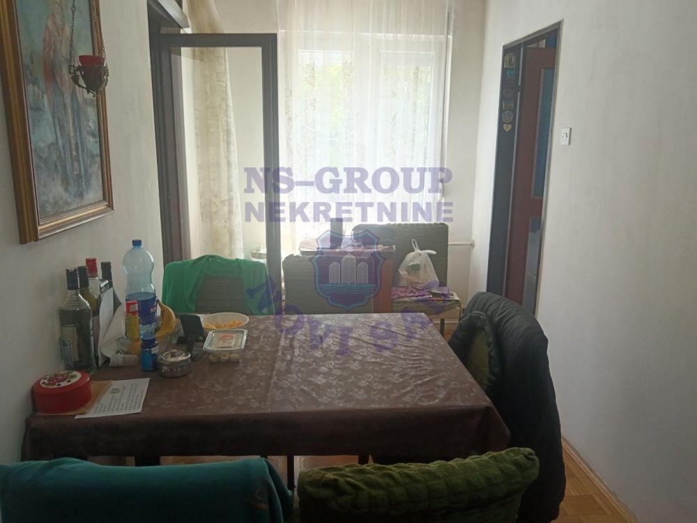 Slika 1 - Komforan dvosoban stan u najlepšem delu Nove Detelinare.