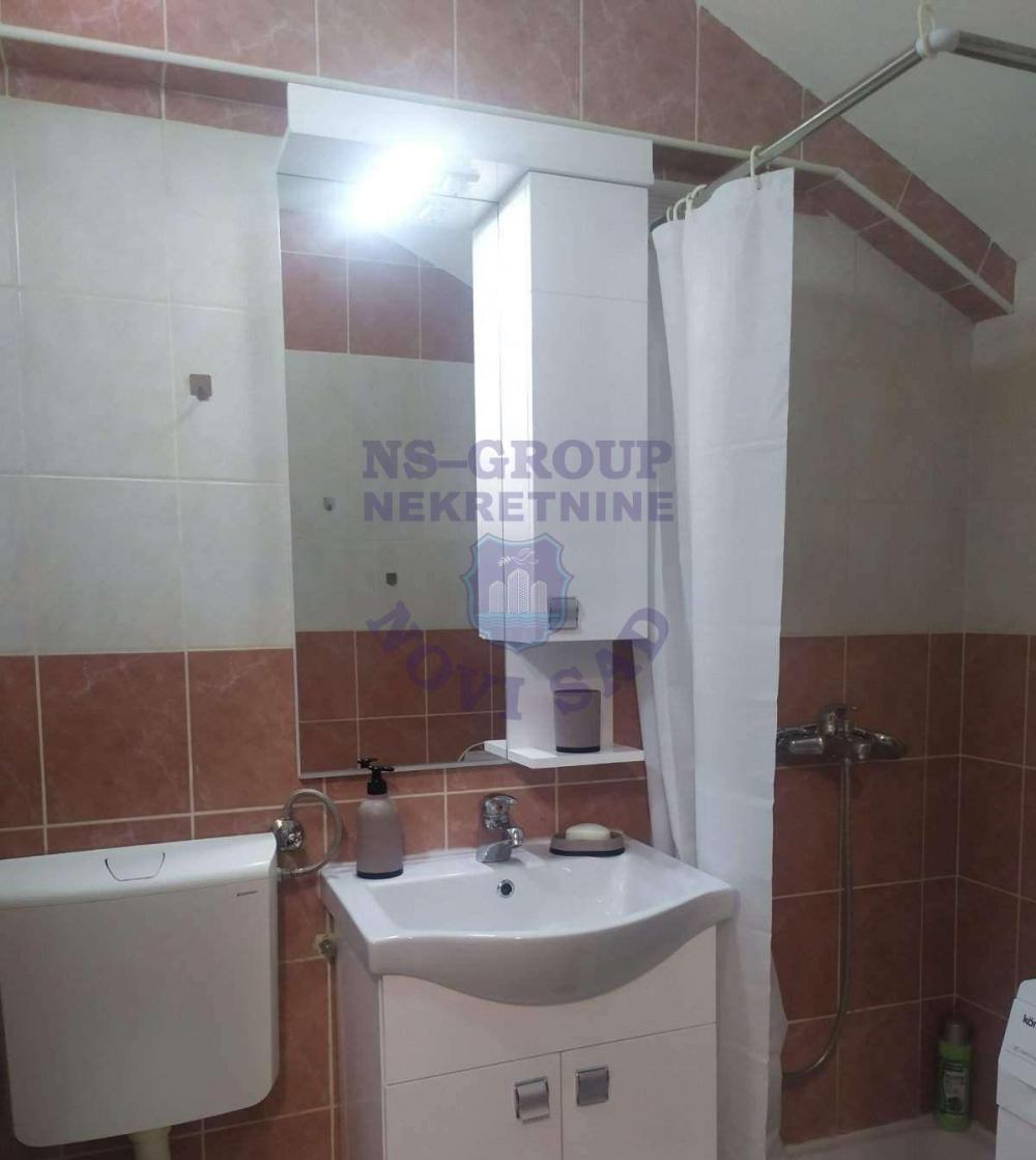 Slika 9 - Kompletno namešten stan u centru Novog Sada! š. 569070 