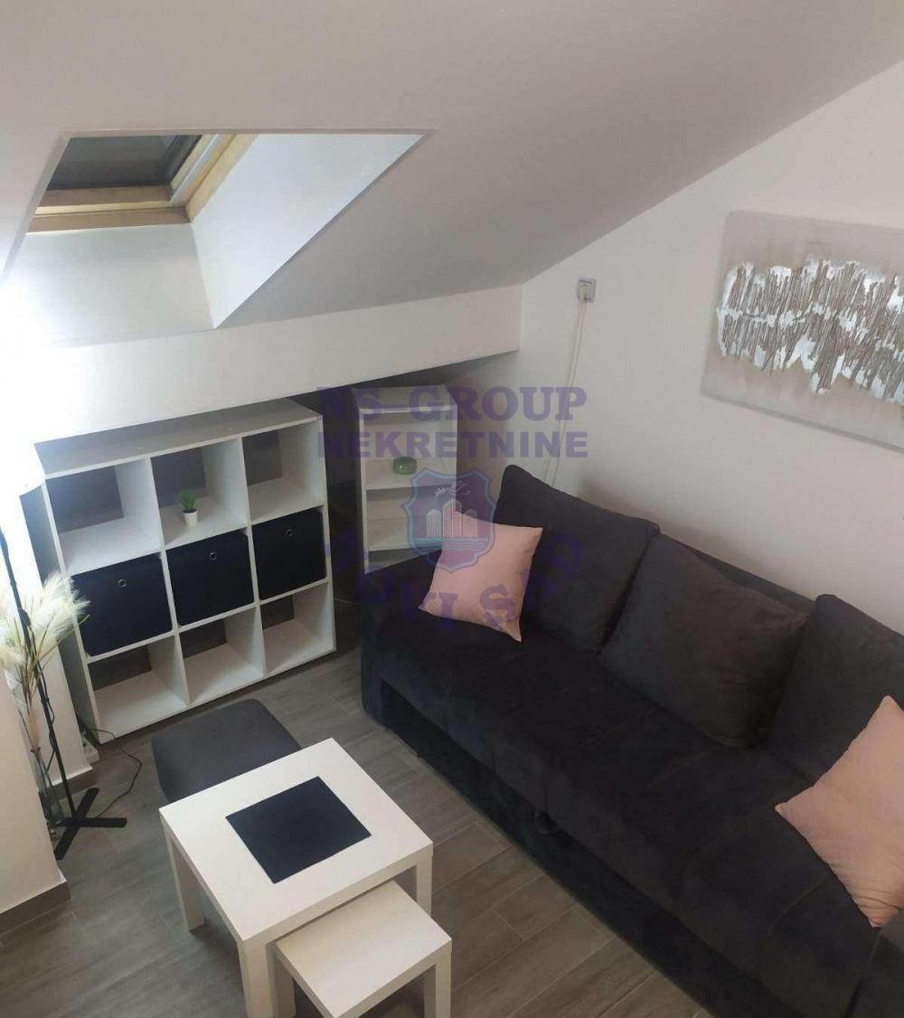 Glavna slika -Kompletno namešten stan u centru Novog Sada! š. 569070 