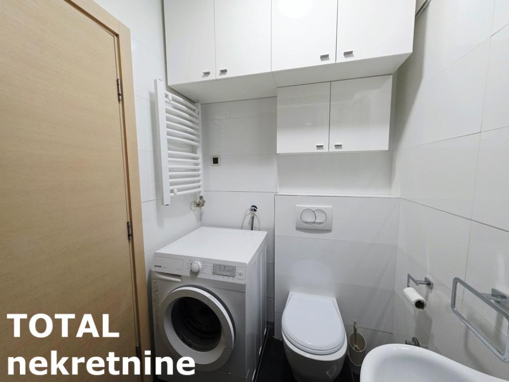 Slika 11 - Stan,NOVI SAD,BULEVAR EVROPE,kv: 42.00, € 140000, ID: 1102333