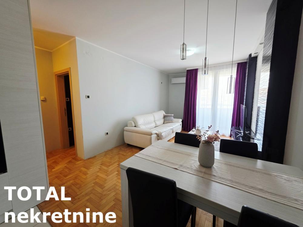 Slika 6 - Stan,NOVI SAD,BULEVAR EVROPE,kv: 42.00, € 140000, ID: 1102333