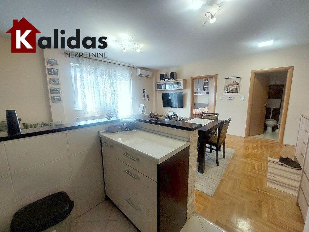 Slika 5 - Stan,NOVI SAD,PODBARA,kv: 43, € 141700, ID: 1008745