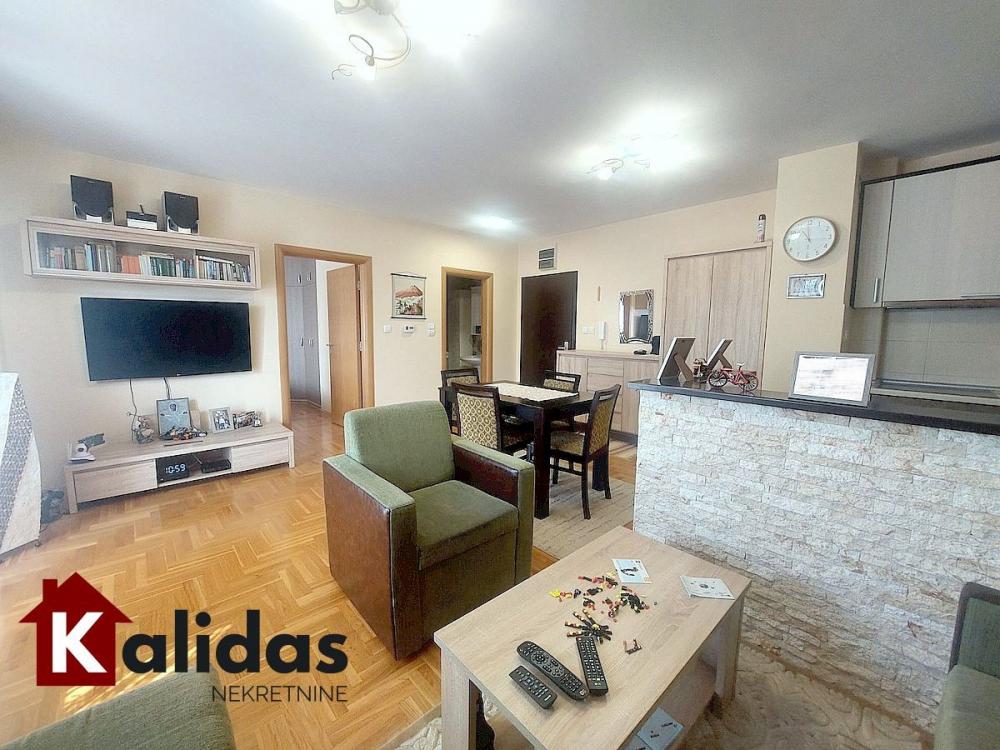 Slika 3 - Stan,NOVI SAD,PODBARA,kv: 43, € 141700, ID: 1008745