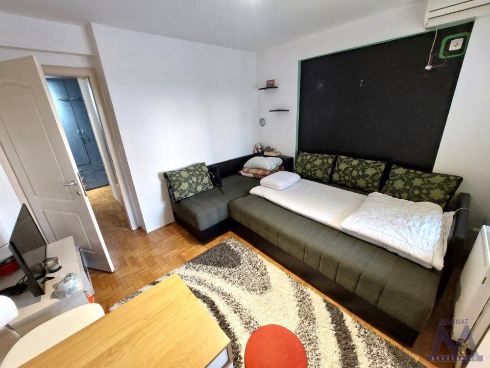 Slika 1 - Stan,NOVI SAD,GRBAVICA,kv: 25, € 92700, ID: 1019351