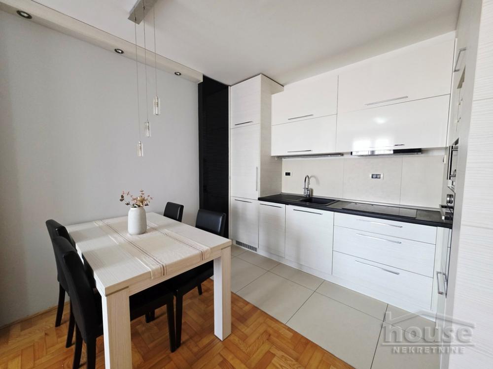 Slika 3 - Stan,NOVI SAD,BULEVAR EVROPE,kv: 42.00, € 140000, ID: 1065485