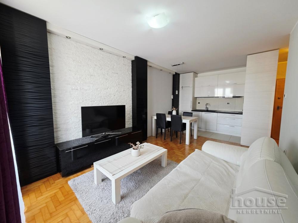 Slika 2 - Stan,NOVI SAD,BULEVAR EVROPE,kv: 42.00, € 140000, ID: 1065485