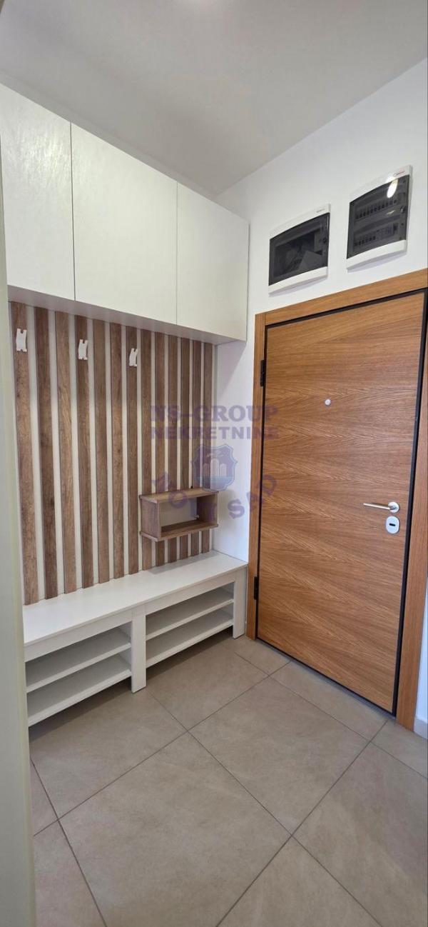 Slika 6 - Trosoban, 62m2, Podbara Novi Sad, sa terasom, ima lift