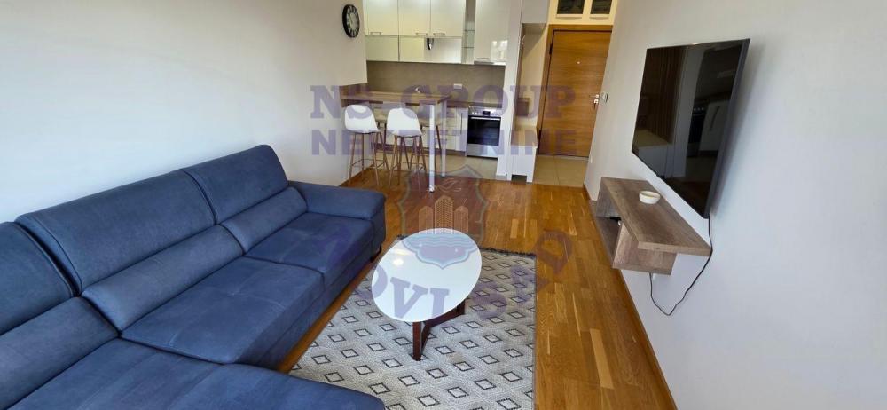 Glavna slika -Trosoban, 62m2, Podbara Novi Sad, sa terasom, ima lift