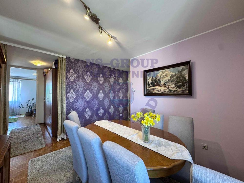 Slika 2 - Trosoban, 80m2, Liman 4 Novi Sad, sa terasom, ima lift