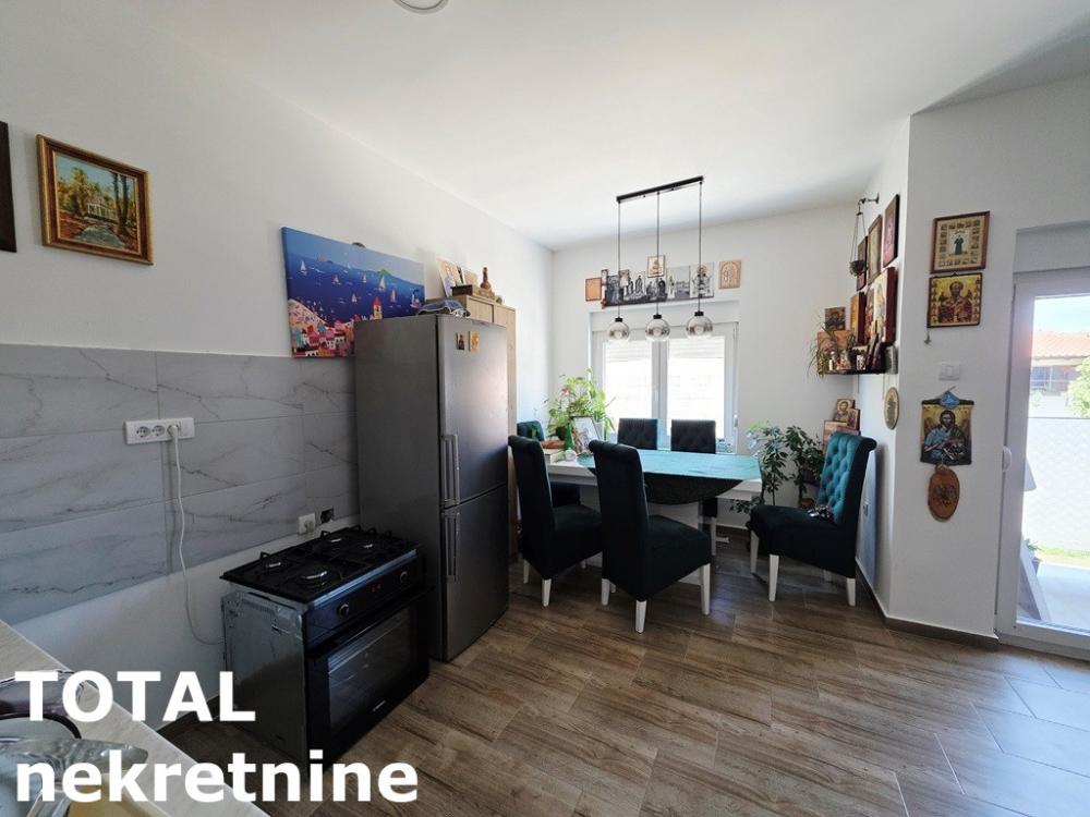 Slika 6 - Stan,NOVI SAD,KLISA,kv: 70.00, € 150000, ID: 1102569