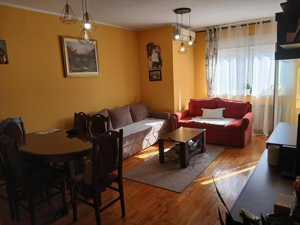 Glavna slika -Stan,Novi Sad,Nova Detelinara