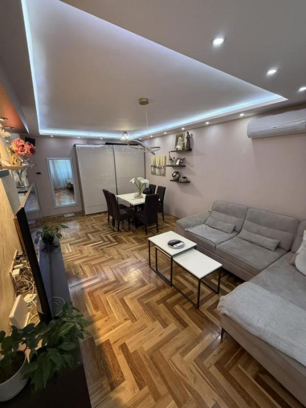 Slika 2 - Jednoiposoban stan, Podbara