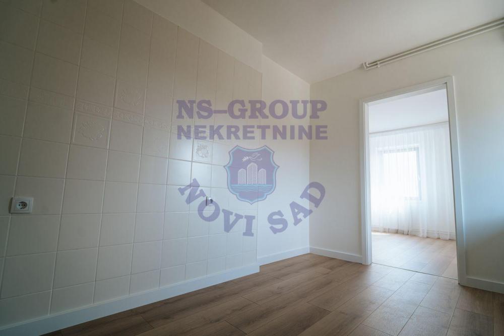 Slika 6 - Trosoban, 74m2, Petrovaradin Novi Sad, sa terasom