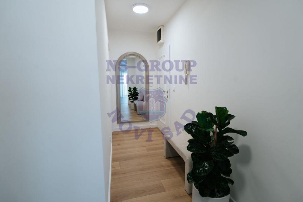 Slika 11 - Trosoban, 74m2, Petrovaradin Novi Sad, sa terasom