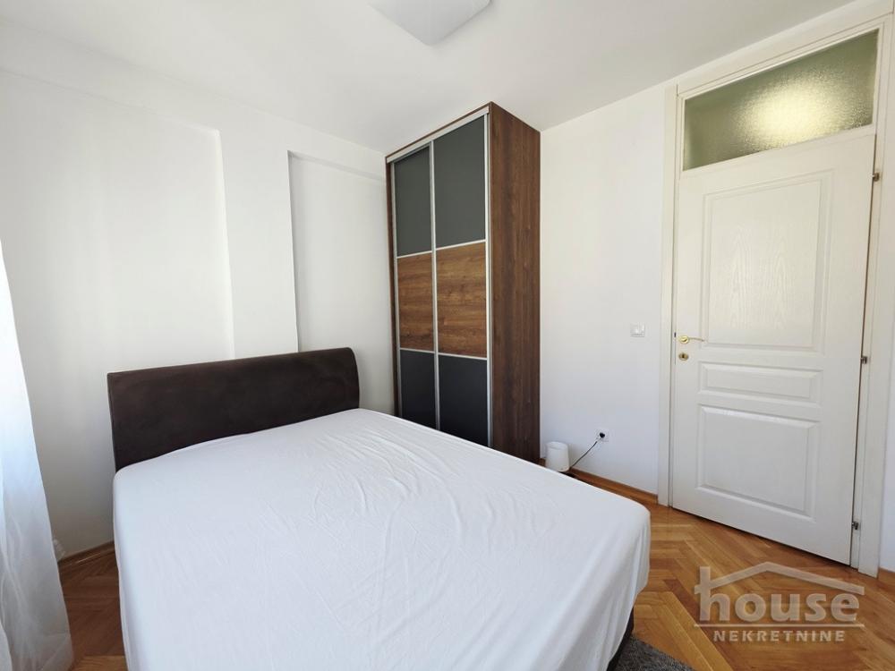 Slika 9 - Stan,NOVI SAD,BULEVAR,kv: 41.00, € 155500, ID: 1065647