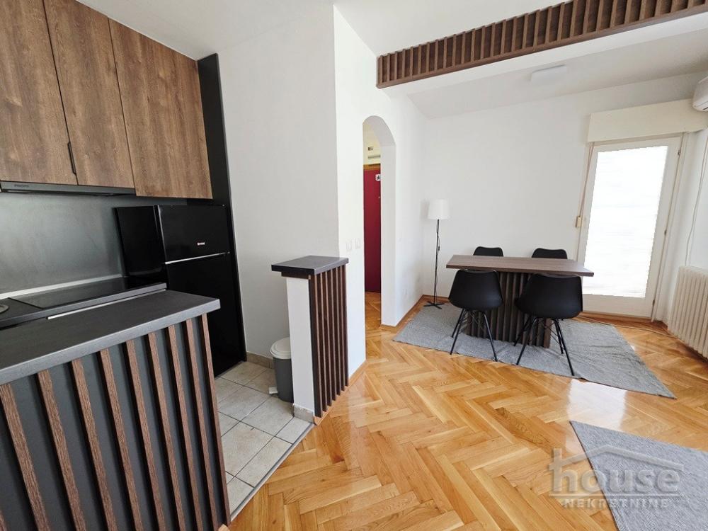 Slika 3 - Stan,NOVI SAD,BULEVAR,kv: 41.00, € 155500, ID: 1065647